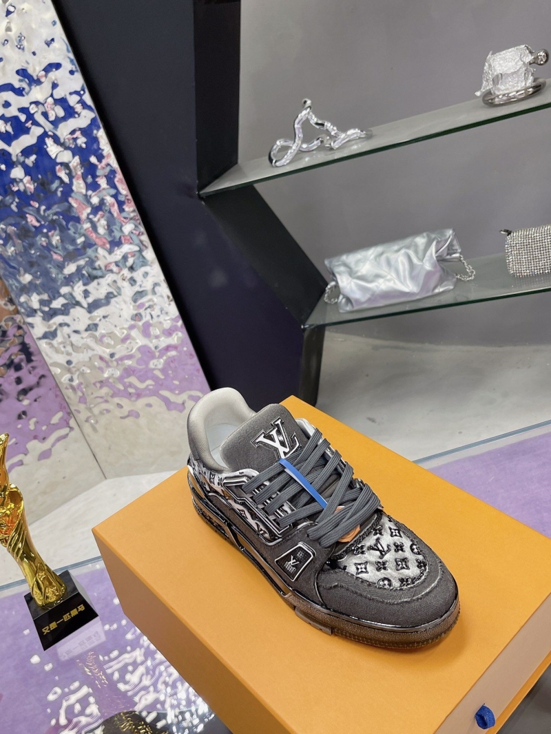 Louis Vuitton Sneakers